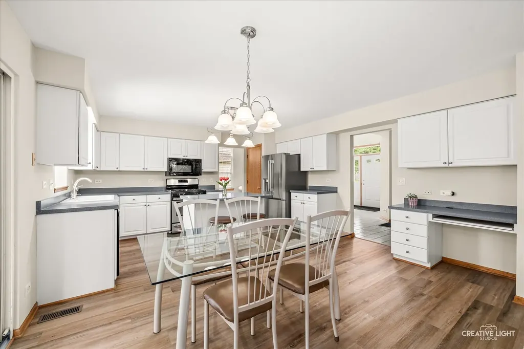 2324 Snapdragon Road Naperville IL 60564