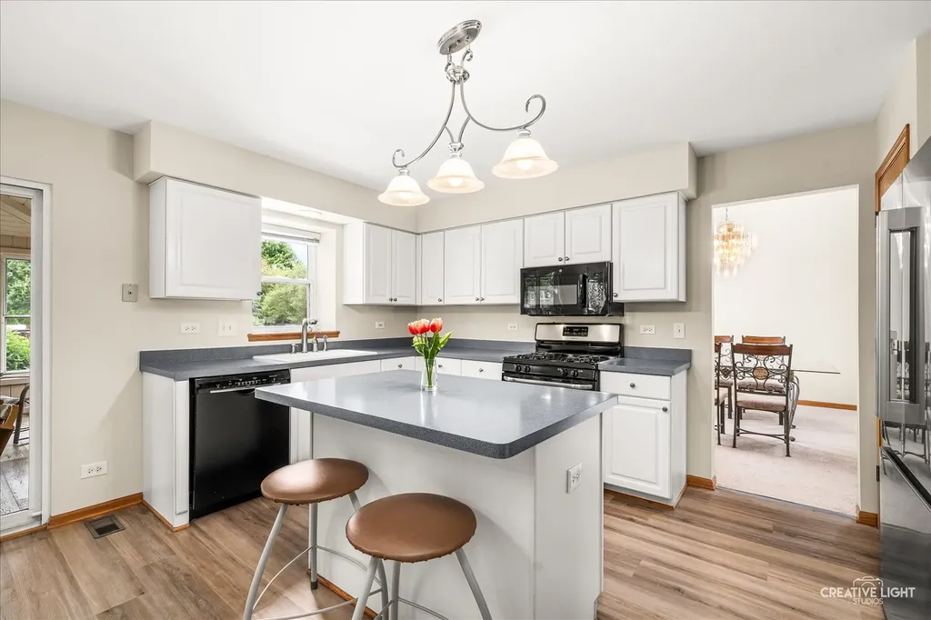 2324 Snapdragon Road Naperville IL 60564