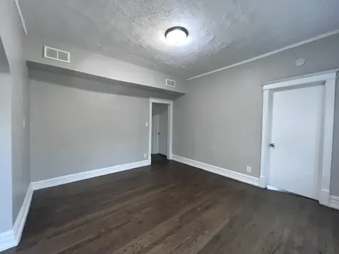 2707 East 78th Street Chicago IL 60649