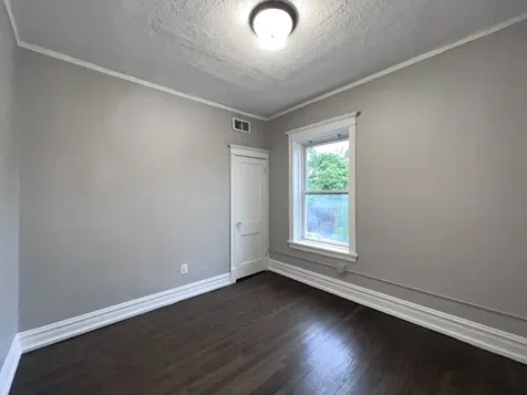 2707 East 78th Street Chicago IL 60649