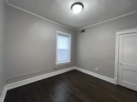 2707 East 78th Street Chicago IL 60649