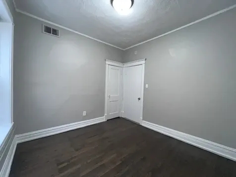 2707 East 78th Street Chicago IL 60649