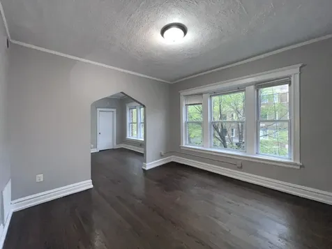 2707 East 78th Street Chicago IL 60649