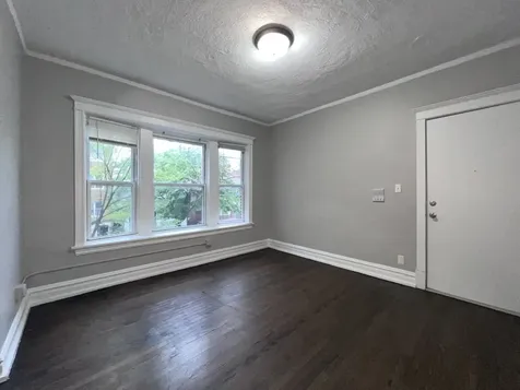 2707 East 78th Street Chicago IL 60649
