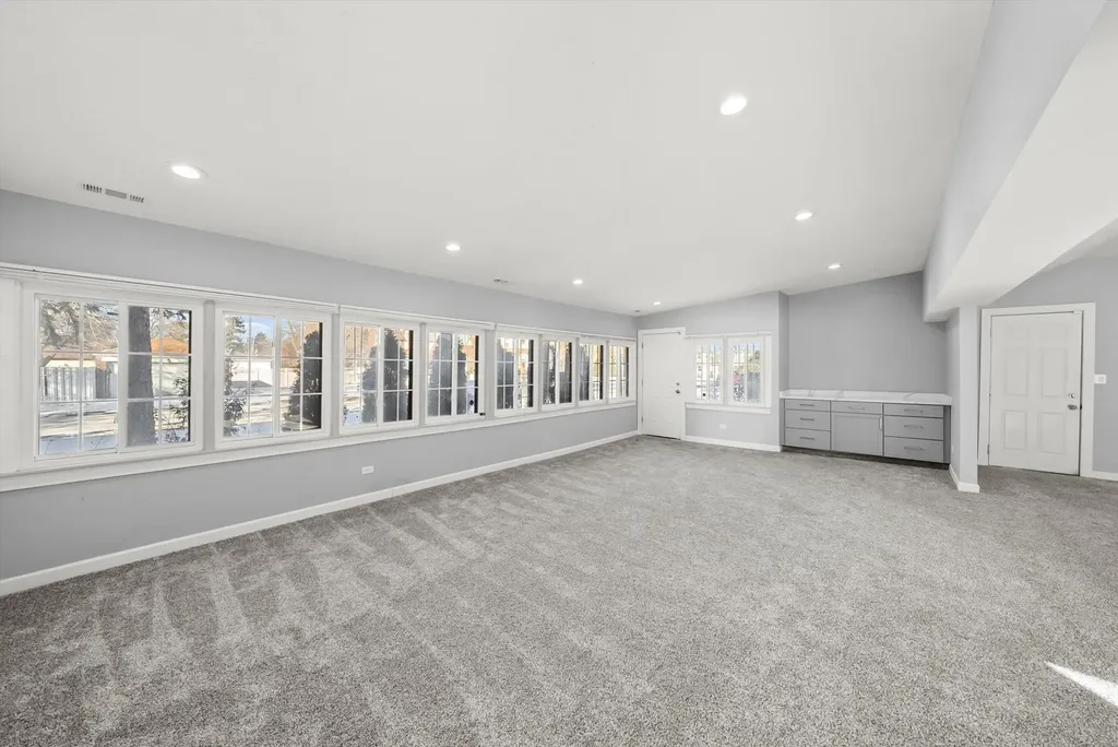 11731 South Bell Avenue Chicago IL 60643