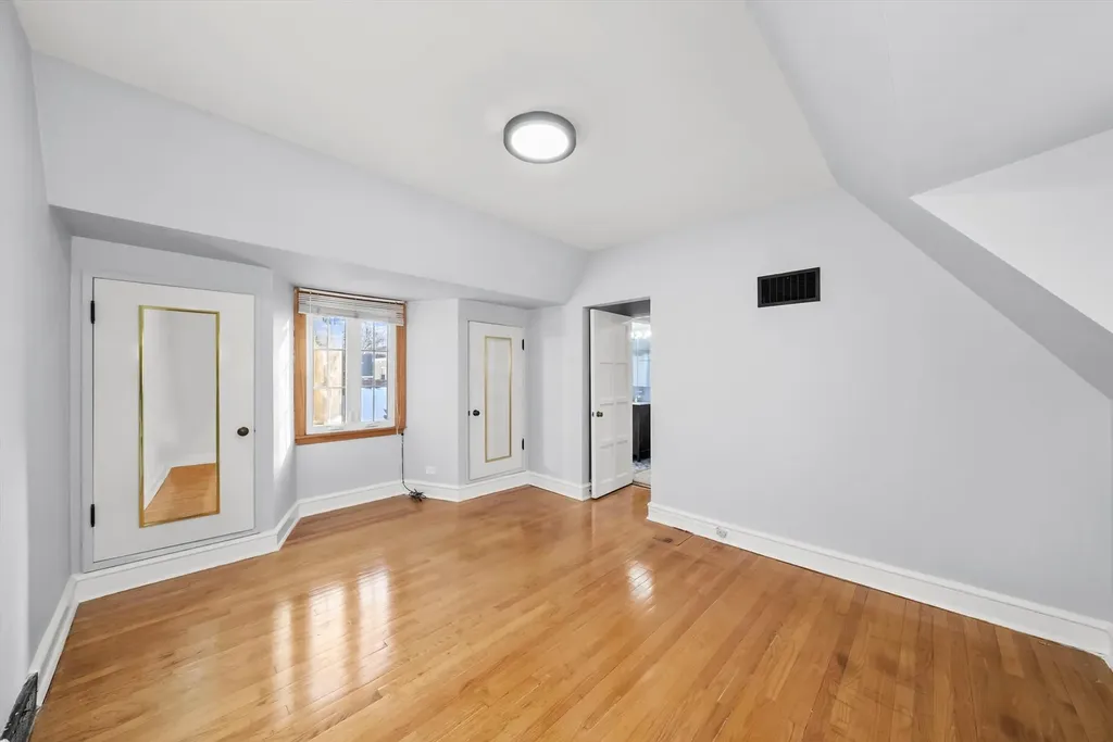 11731 South Bell Avenue Chicago IL 60643