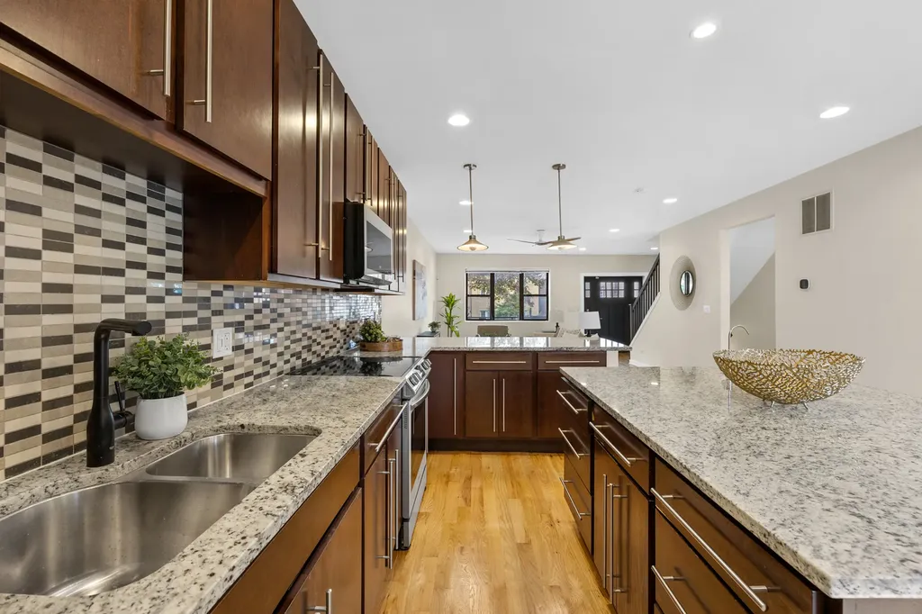 1615 West Ohio Street Chicago IL 60622