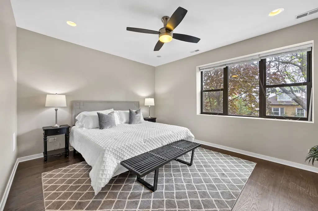 1615 West Ohio Street Chicago IL 60622