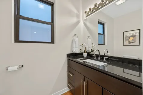 1615 West Ohio Street Chicago IL 60622