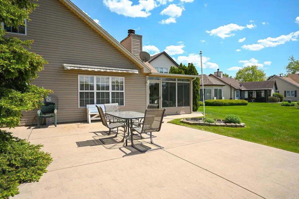 21068 West Hazelnut Lane Plainfield IL 60544