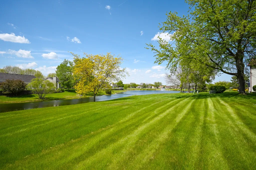 21068 West Hazelnut Lane Plainfield IL 60544