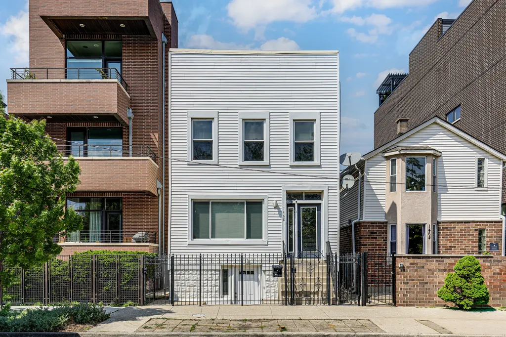 1468 West Ohio Street Chicago IL 60642