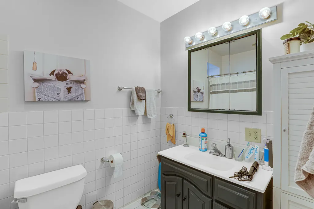 1468 West Ohio Street Chicago IL 60642