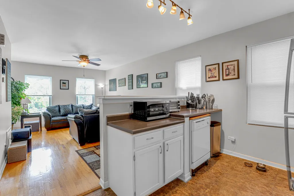 1468 West Ohio Street Chicago IL 60642