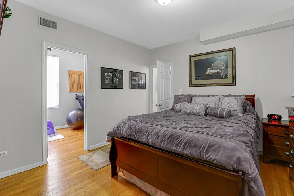 1468 West Ohio Street Chicago IL 60642