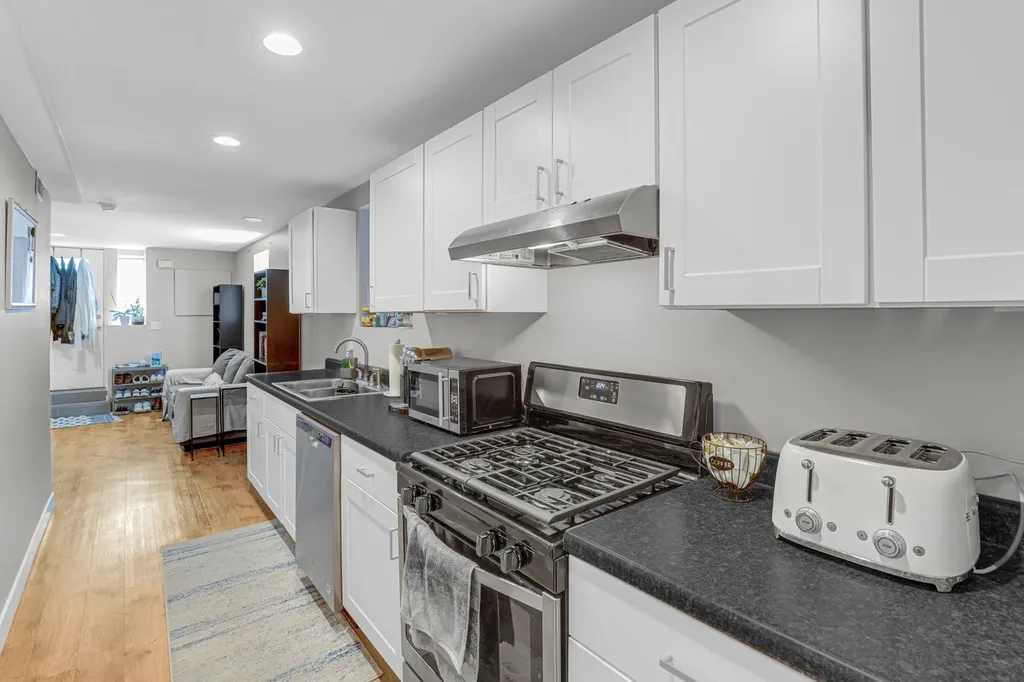 1468 West Ohio Street Chicago IL 60642