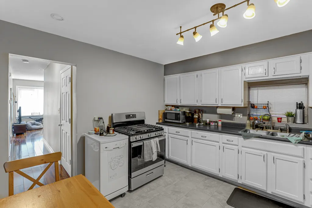 1468 West Ohio Street Chicago IL 60642