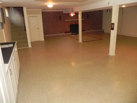 9 East North Court Decatur IL 62526