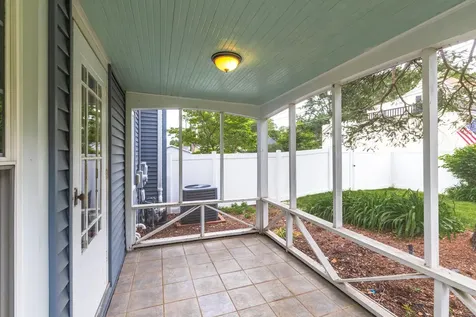 12 Norbloom Avenue Bloomington IL 61701