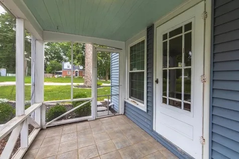 12 Norbloom Avenue Bloomington IL 61701