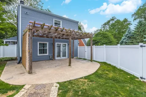 12 Norbloom Avenue Bloomington IL 61701