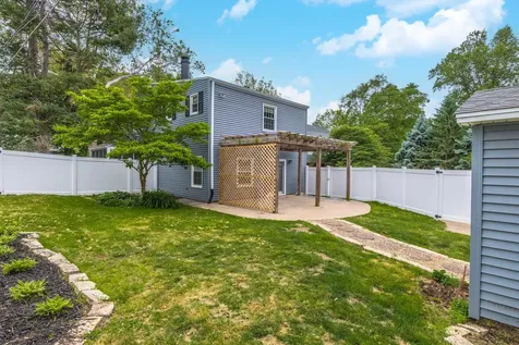 12 Norbloom Avenue Bloomington IL 61701