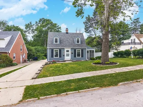 12 Norbloom Avenue Bloomington IL 61701