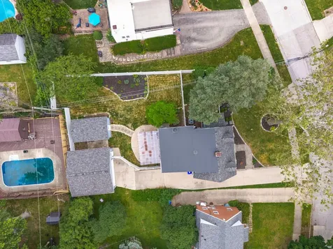 12 Norbloom Avenue Bloomington IL 61701