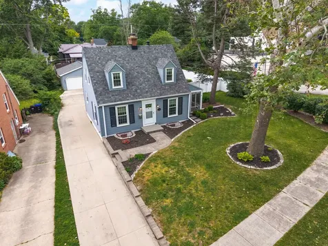 12 Norbloom Avenue Bloomington IL 61701