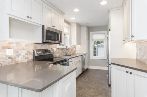 12 Norbloom Avenue Bloomington IL 61701