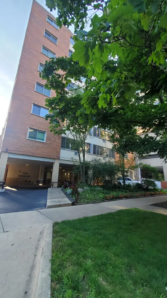 1516 Hinman Avenue Evanston IL 60201
