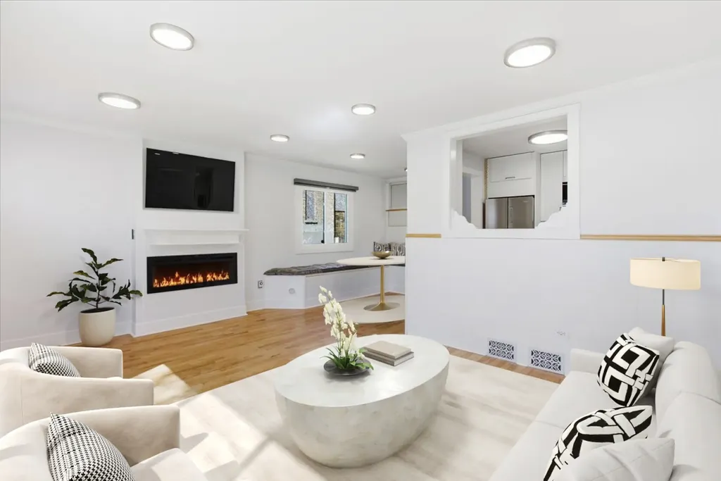 6323 South Wood Street Chicago IL 60636