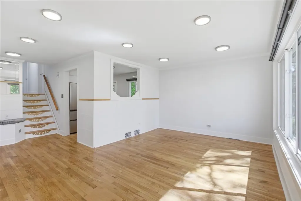 6323 South Wood Street Chicago IL 60636