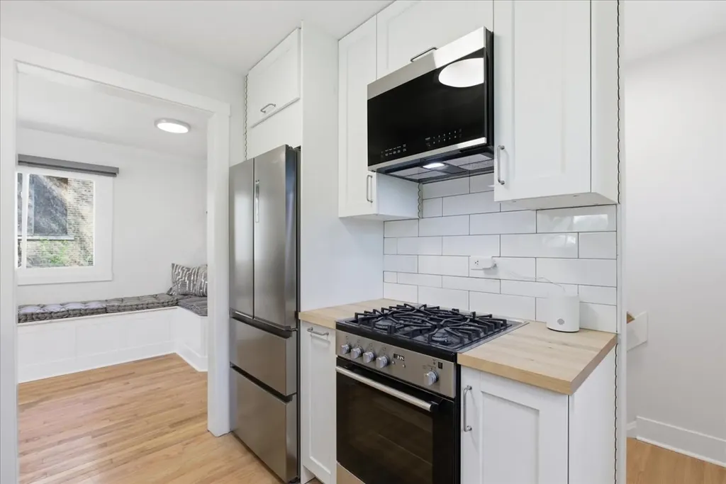 6323 South Wood Street Chicago IL 60636