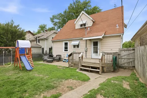 714 23RD Avenue East Moline IL 61244