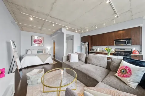 659 West Randolph Street Chicago IL 60661