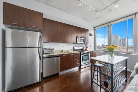 659 West Randolph Street Chicago IL 60661