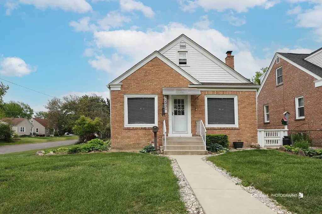 2431 West Ridgeland Avenue Waukegan IL 60085