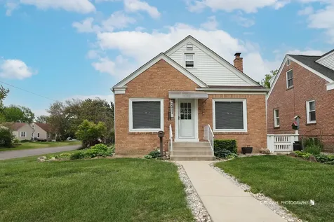 2431 West Ridgeland Avenue Waukegan IL 60085