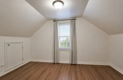 2431 West Ridgeland Avenue Waukegan IL 60085