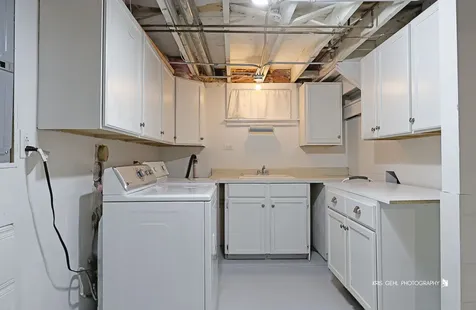 2431 West Ridgeland Avenue Waukegan IL 60085