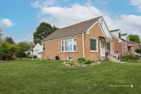 2431 West Ridgeland Avenue Waukegan IL 60085