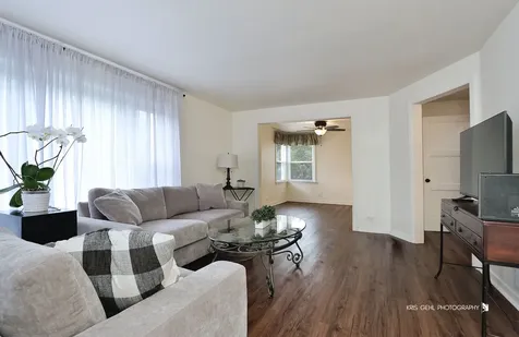 2431 West Ridgeland Avenue Waukegan IL 60085