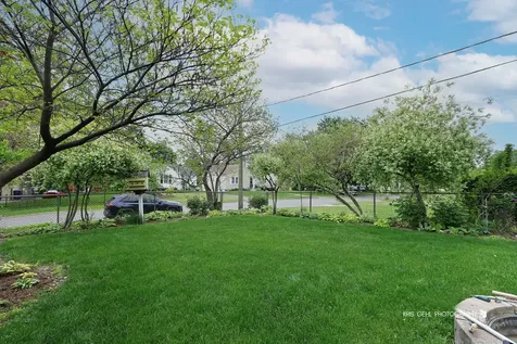 2431 West Ridgeland Avenue Waukegan IL 60085