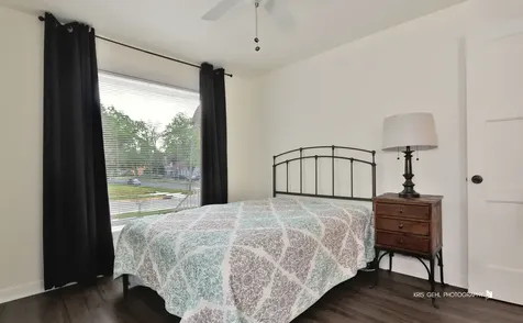 2431 West Ridgeland Avenue Waukegan IL 60085