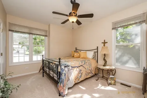 6 Sherwood Court Lake In The Hills IL 60156