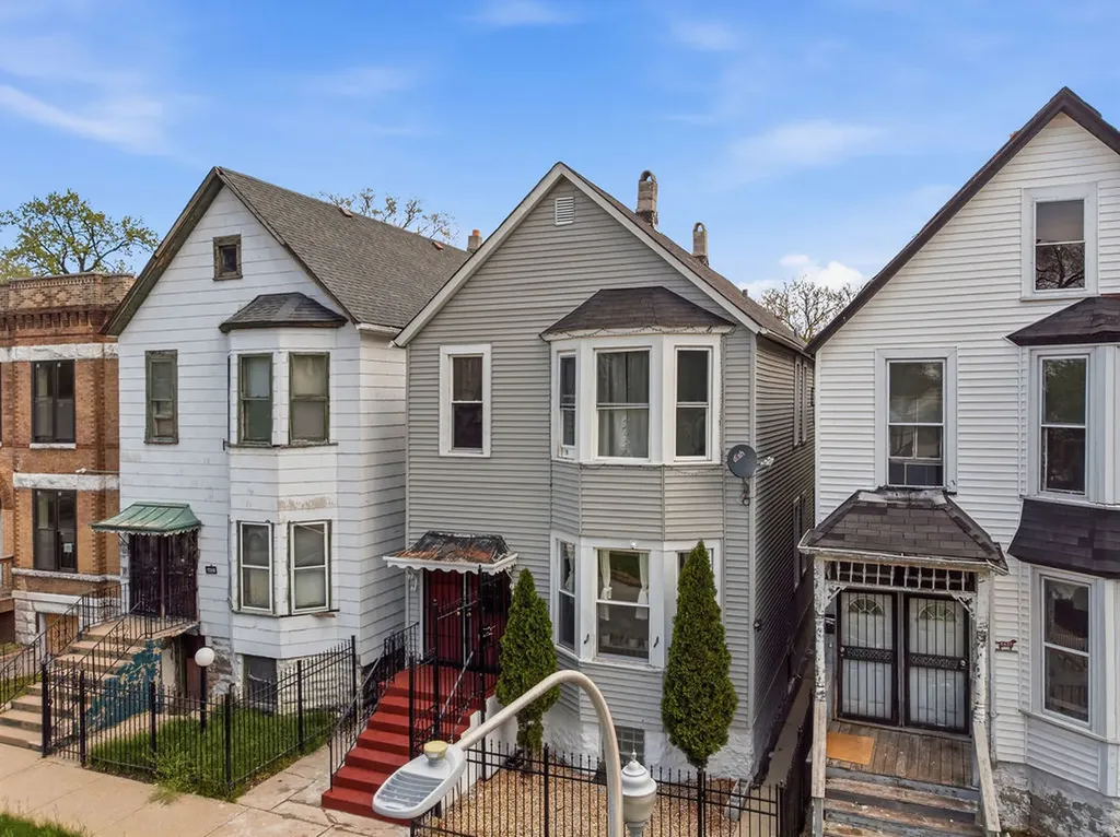 6433 South Aberdeen Street Chicago IL 60621