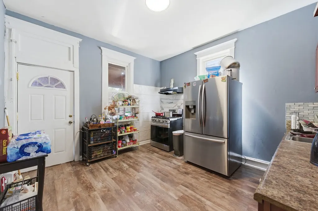 6433 South Aberdeen Street Chicago IL 60621