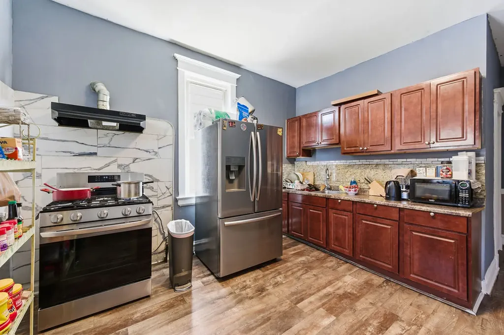6433 South Aberdeen Street Chicago IL 60621