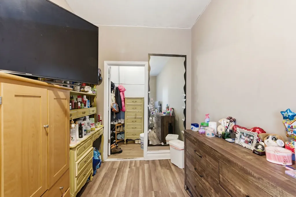 6433 South Aberdeen Street Chicago IL 60621